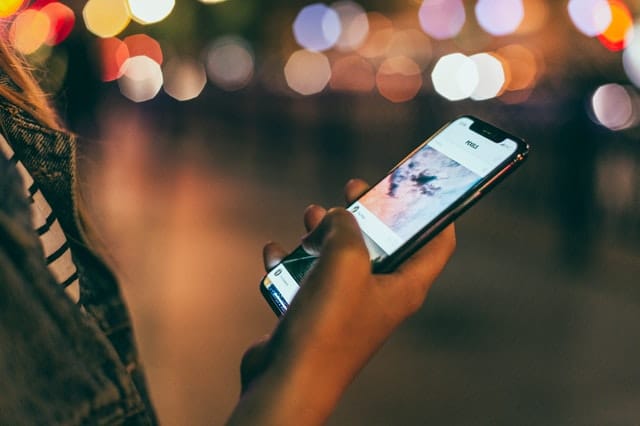 IELTS Speaking Part 2 Question | Describe Your Mobile Phone