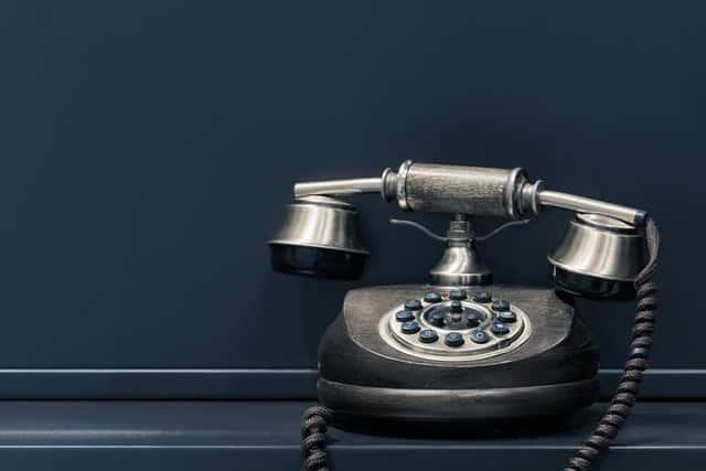 AEE 1498: You’re Breaking Up! Using Phrasal Verbs For Telephone Conversations